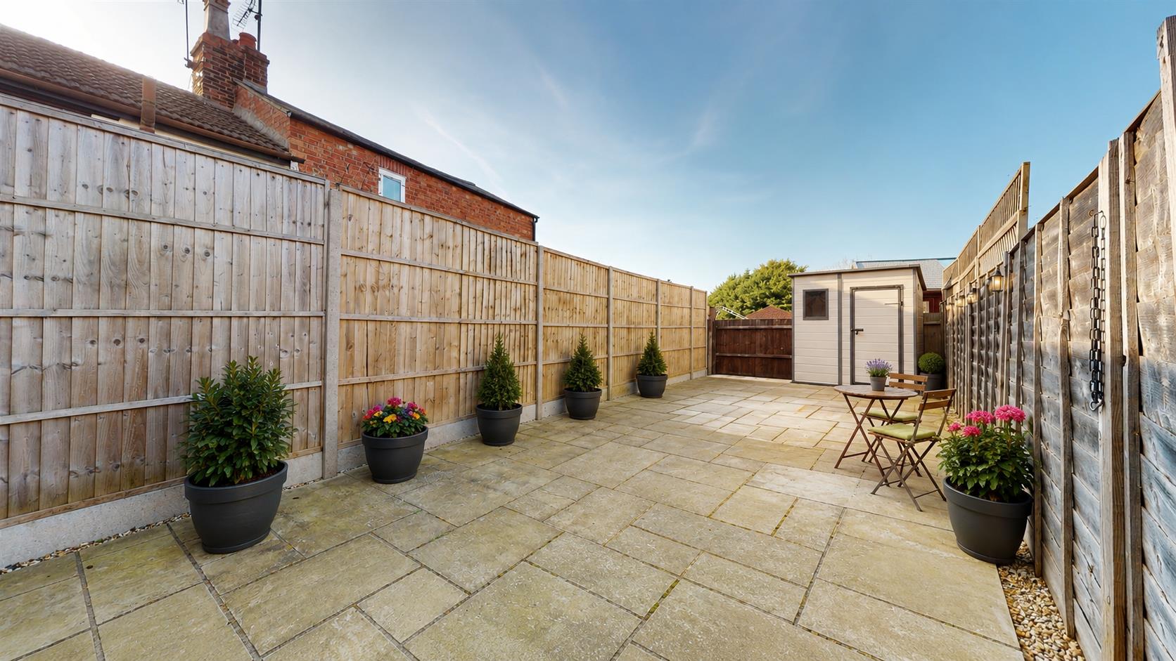 2 bed property in Vicarage Road., Milton Keynes